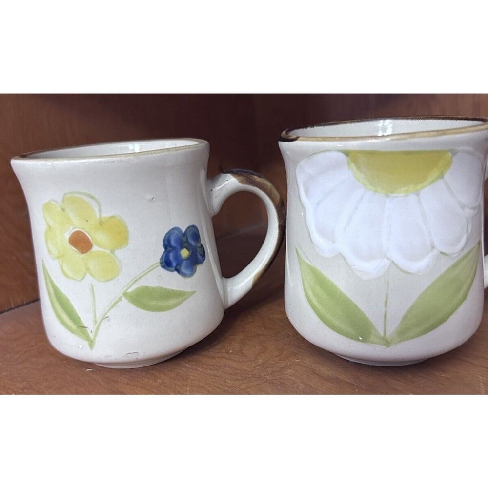 2 Floral Sunnycraft Collection‎ Stoneware Handpainted Coffee Mugs 21100 Korea